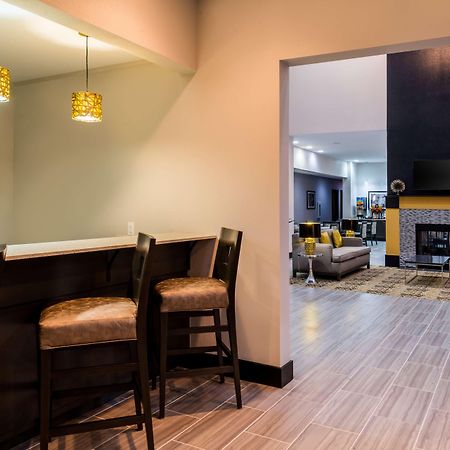 Best Western Plus Regency Park Walker Exteriör bild
