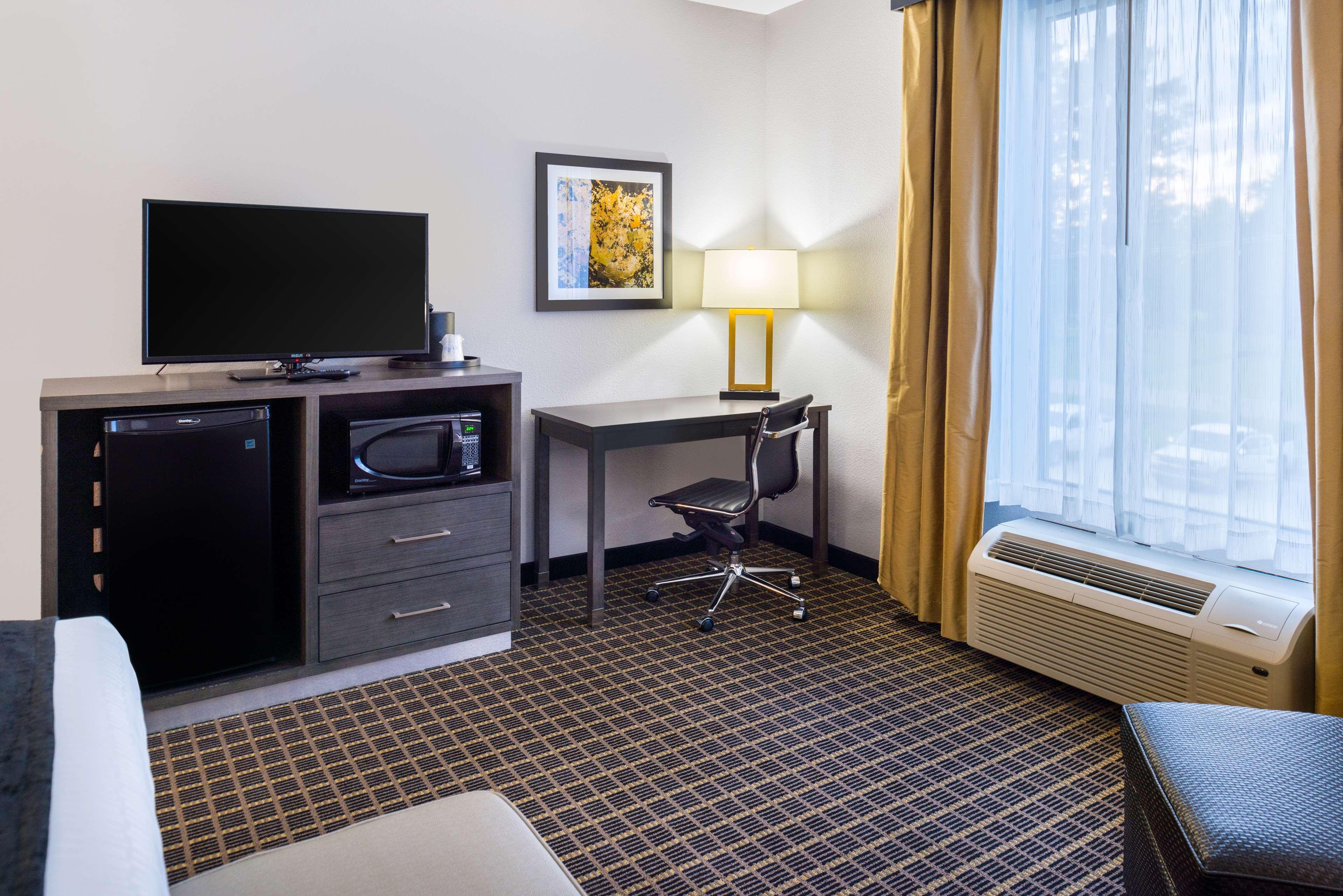 Best Western Plus Regency Park Walker Exteriör bild