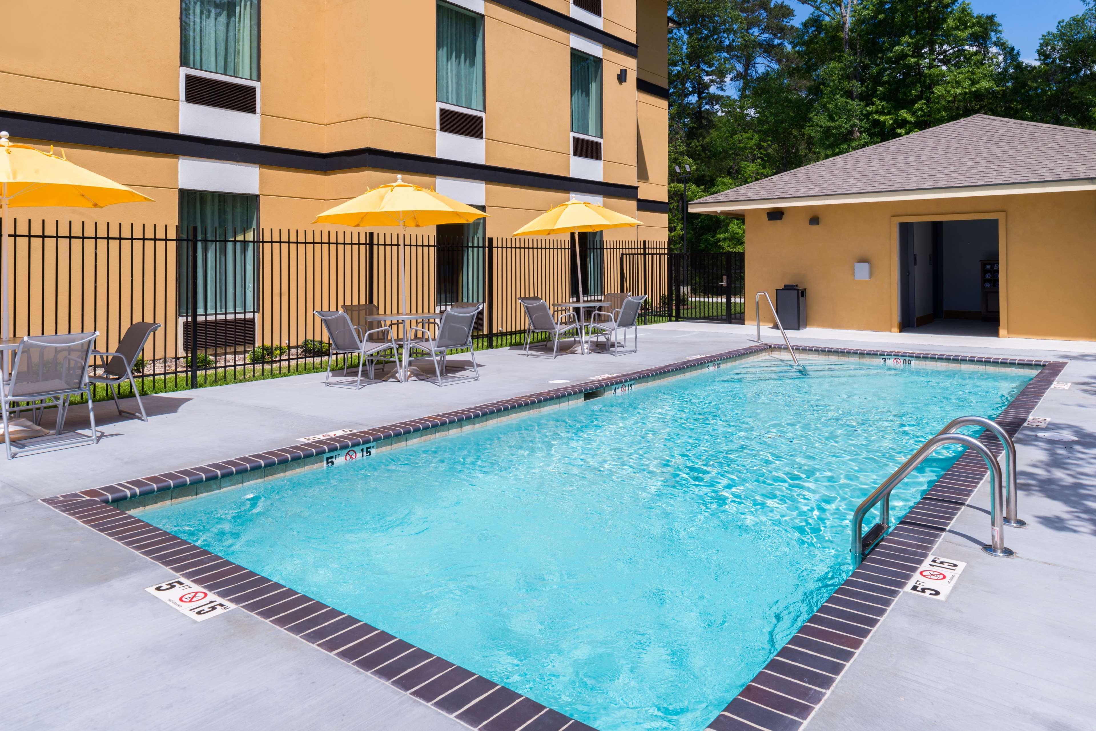 Best Western Plus Regency Park Walker Exteriör bild