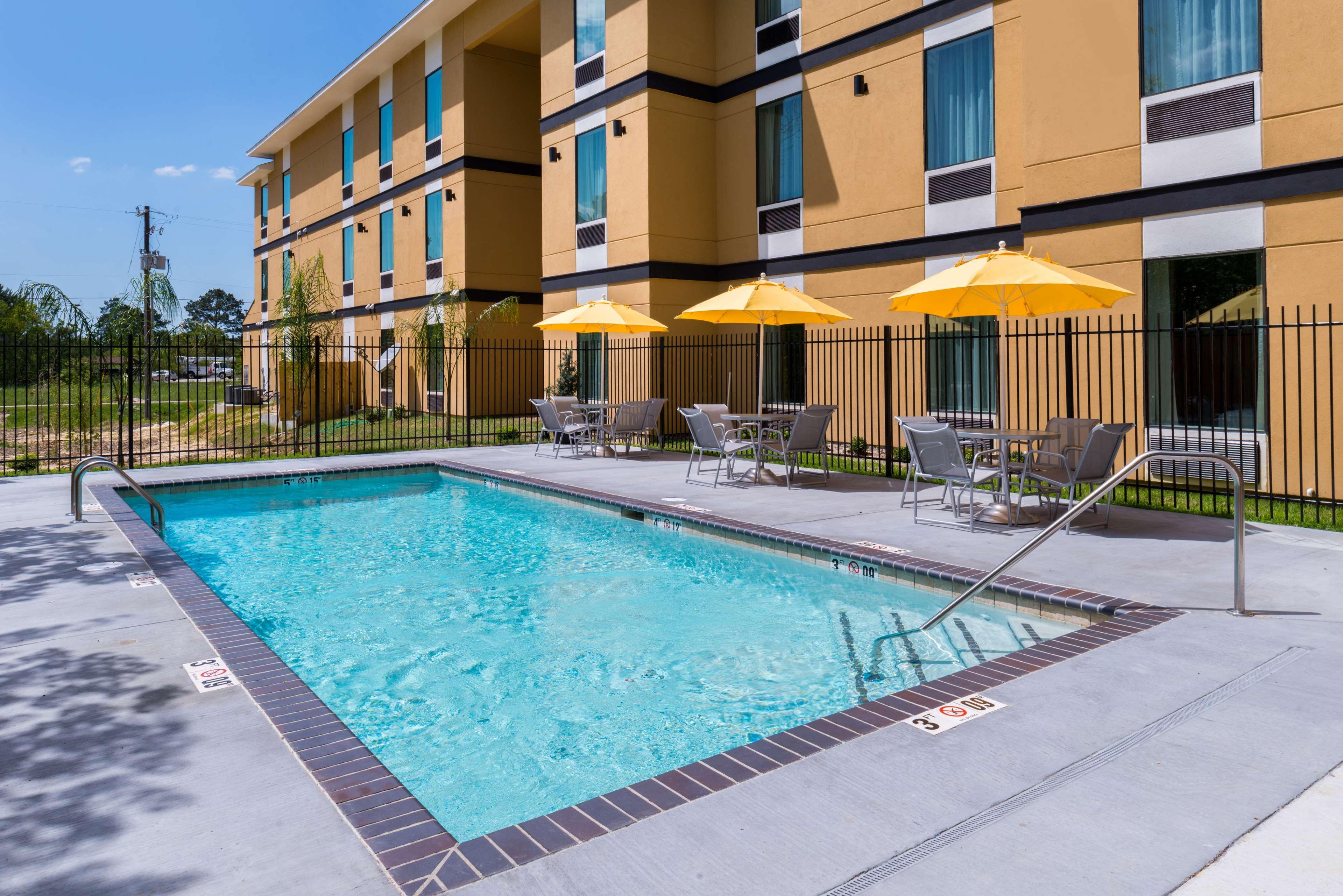 Best Western Plus Regency Park Walker Exteriör bild